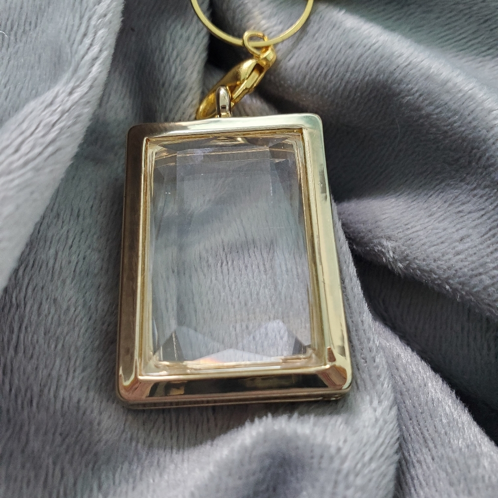 Floating Locket W/Chain Plus 3 Random Charms - image 4